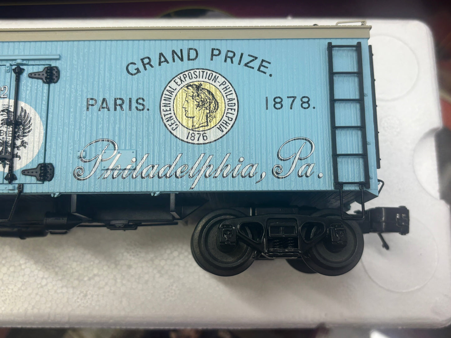 ( Sold out ) E-Z Catch Exclusive Custom Run MTH Premier O Scale # 20-94711 Bergner & Engel 36' Woodsided Reefer # 102