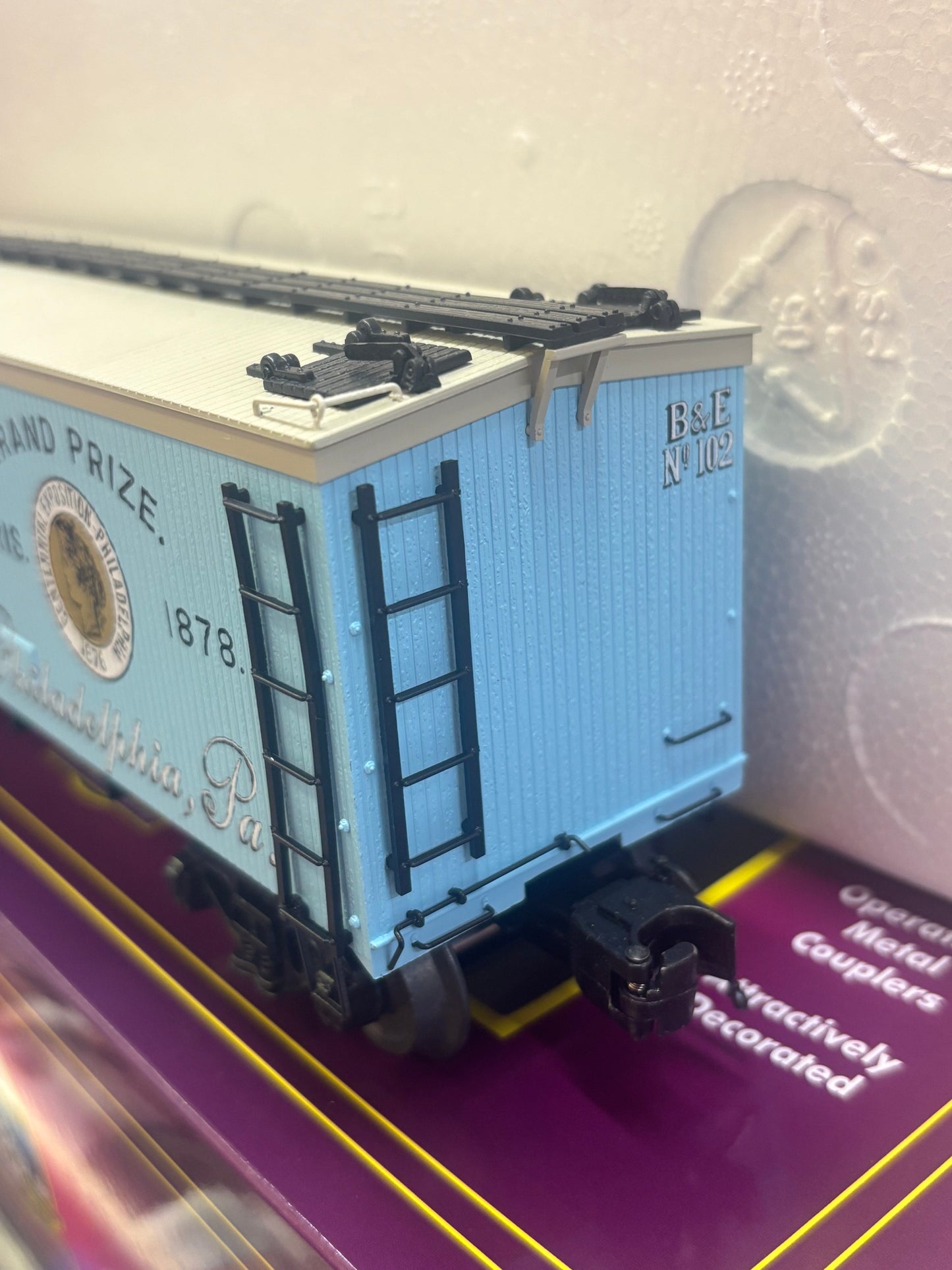 ( Sold out ) E-Z Catch Exclusive Custom Run MTH Premier O Scale # 20-94711 Bergner & Engel 36' Woodsided Reefer # 102