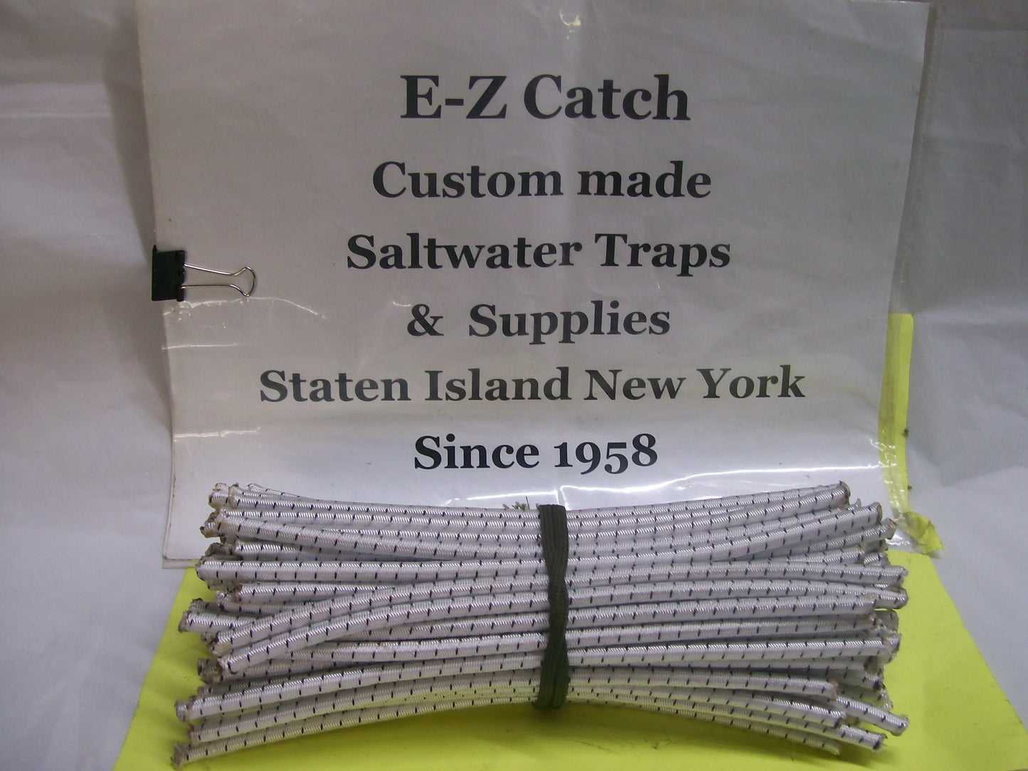 E-Z Catch 100 count Bungee shock cord Size 7/32" x 7 inch cuts White w/Black USA