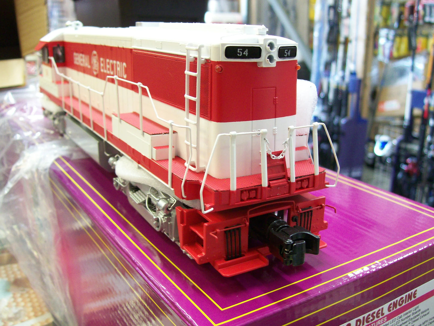 ( Sold Out ) E-Z Catch Custom Limited Run MTH Premier GE Demo U-25-B Diesel Locomotive Cab # 54