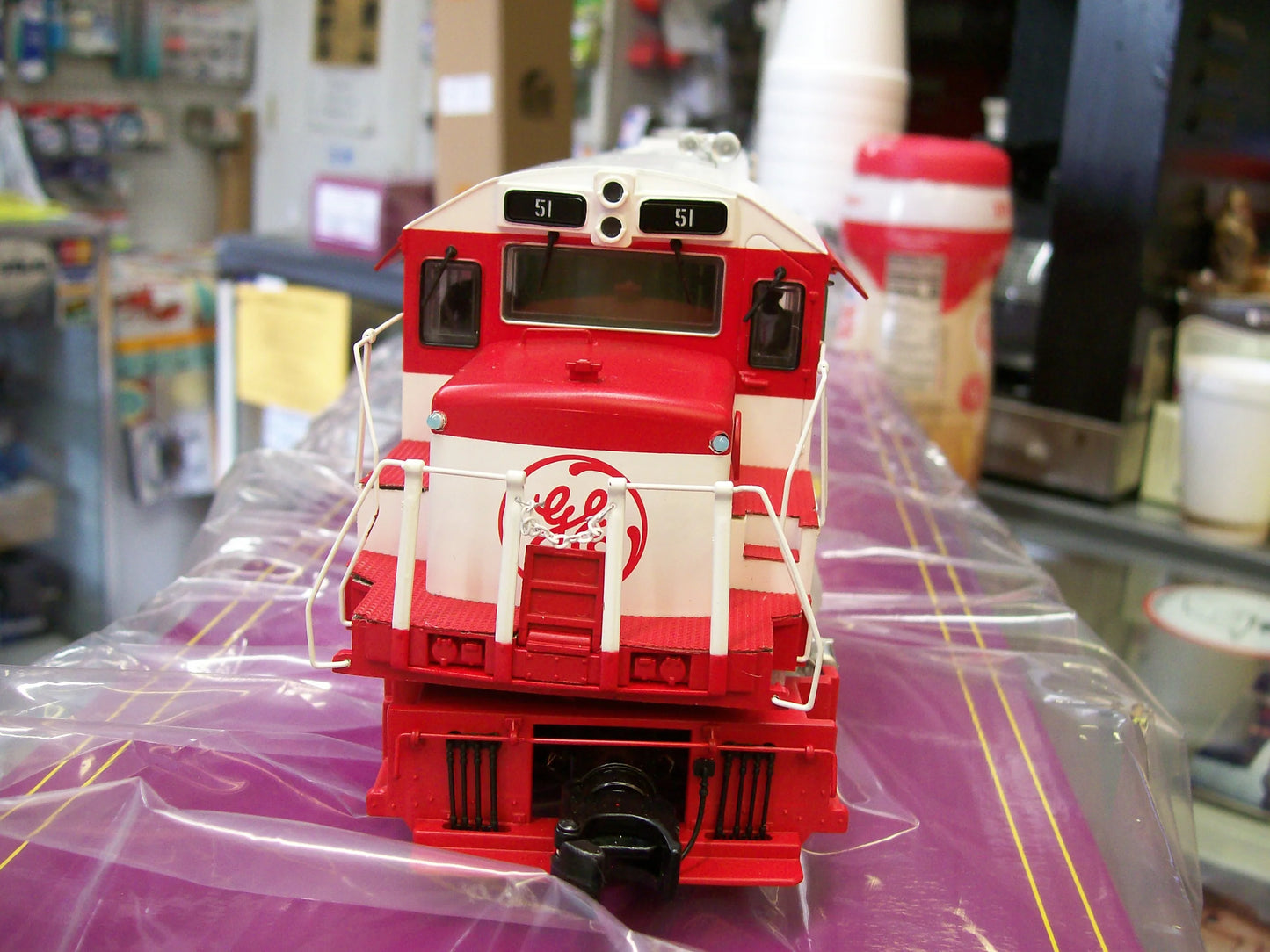 ( Sold Out ) E-Z Catch Custom Limited Run MTH Premier GE Demo U-25-B Diesel Locomotive Cab # 51