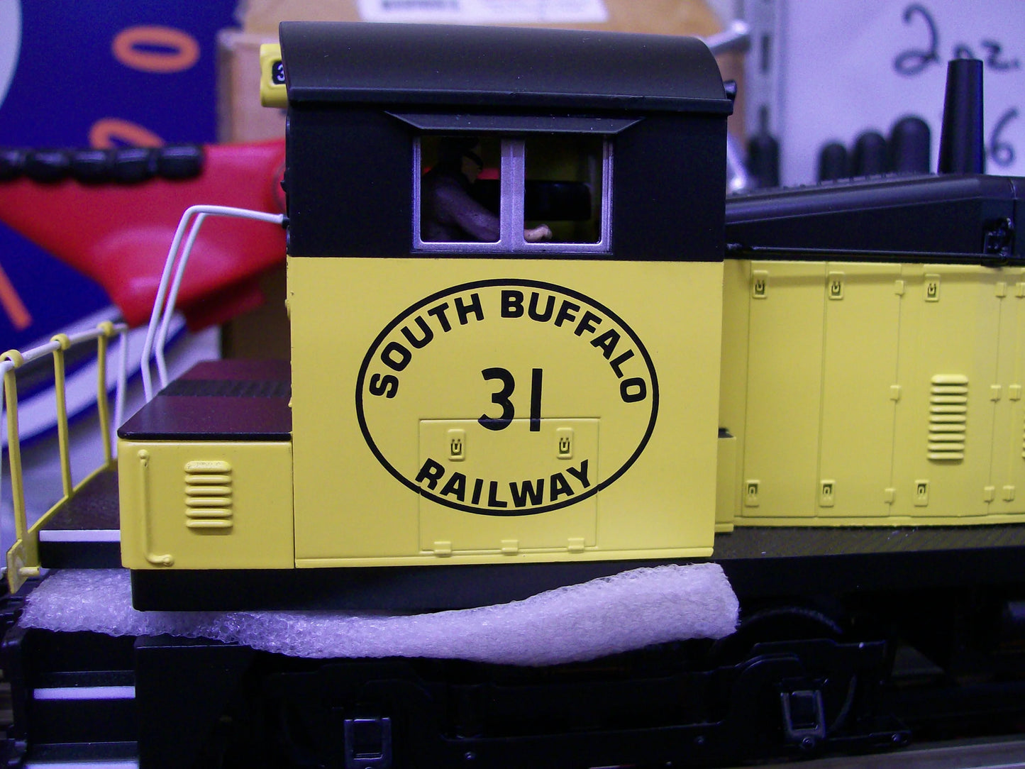 ( Sold Out ) EXCLUSIVE E-Z CATCH MTH CUSTOM SOUTH BUFFALO RAILWAY SW-1200 CAB 31