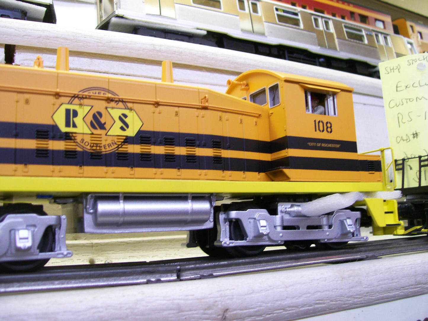 Exclusive E-Z Catch MTH Railking SW 1200 Railking Rochester & Southern Cab # 108