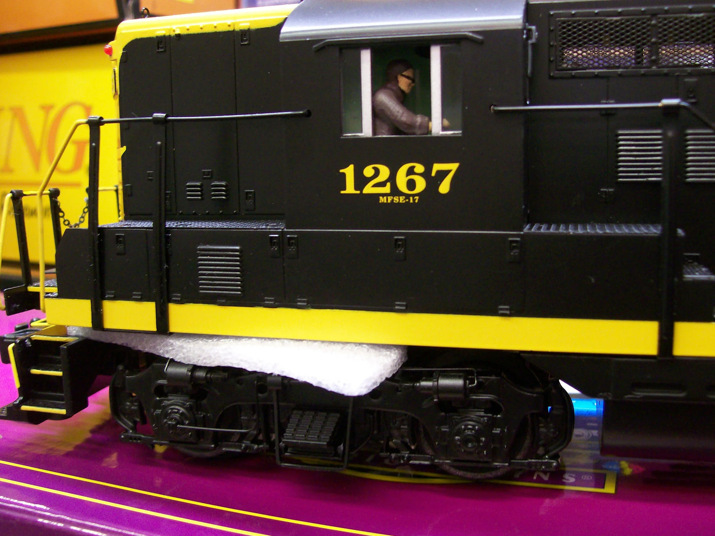 ( On SALE ) E-Z Catch ( EXCLUSIVE NEW YORK & GREENWOOD LAKE MTH PREMIER GP-9 # 1267