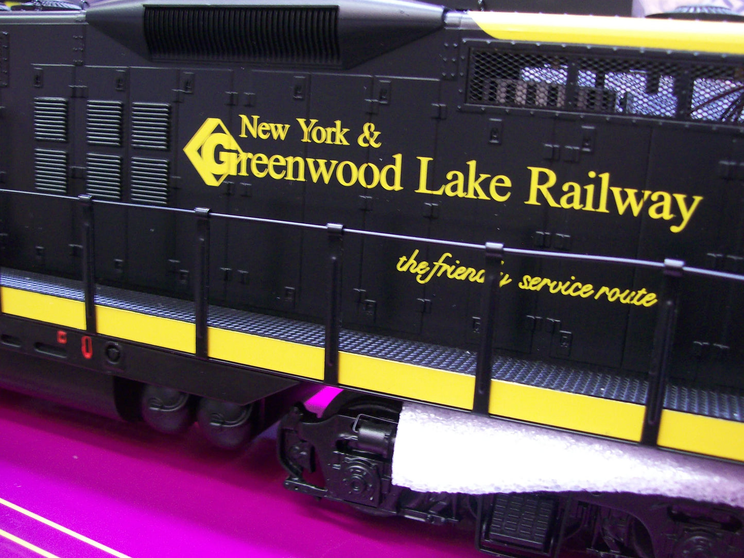 ( On SALE ) E-Z Catch ( EXCLUSIVE NEW YORK & GREENWOOD LAKE MTH PREMIER GP-9 # 1267