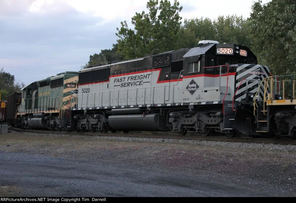 SOLD OUT E-Z Catch Custom MTH ( Reading & Northern Fast Freight ) SD-50 CAB 5021