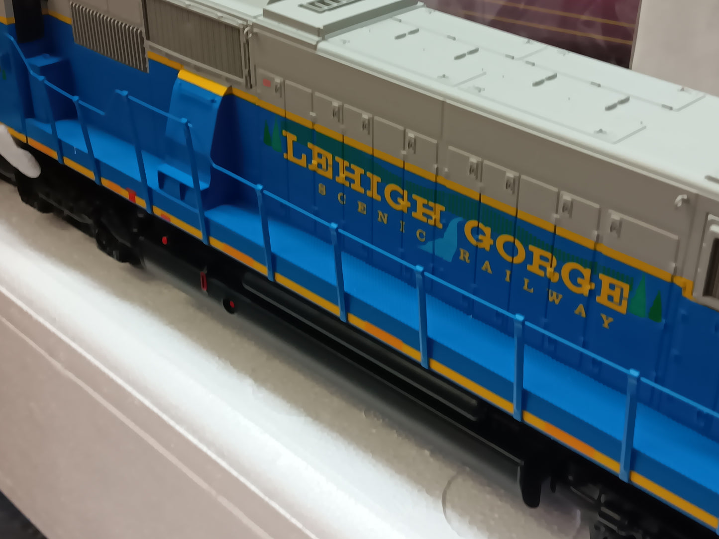In Stock Limited Run E-Z Catch Custom MTH ( Reading Blue Mountain & Northern Lehigh Gorge Scenic ) SD-50 CAB 426