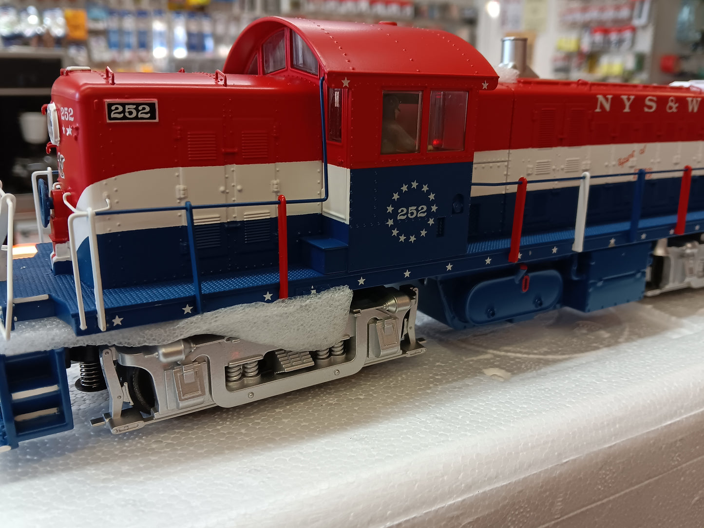 In Stock E-Z Catch Custom MTH NYS & W Bicentennial 252  Railking Scale RS-1 Locomotive ( Limited Run )