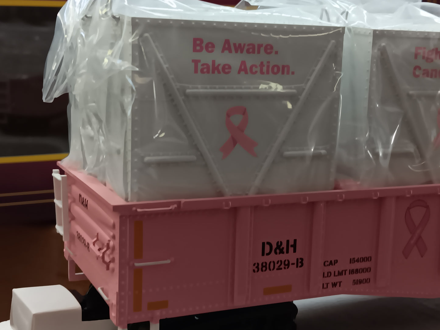 In Stock  ( Exclusive E-Z Catch Custom Premier D&H Pink Cancer Awareness Gondola w/White LCL Containers # 38028-A