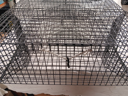 E-Z Catch # P-602 Commercial Grade Green & White Crabs Bait Catching Trap 16 Gauge, 24 X 24 X 9