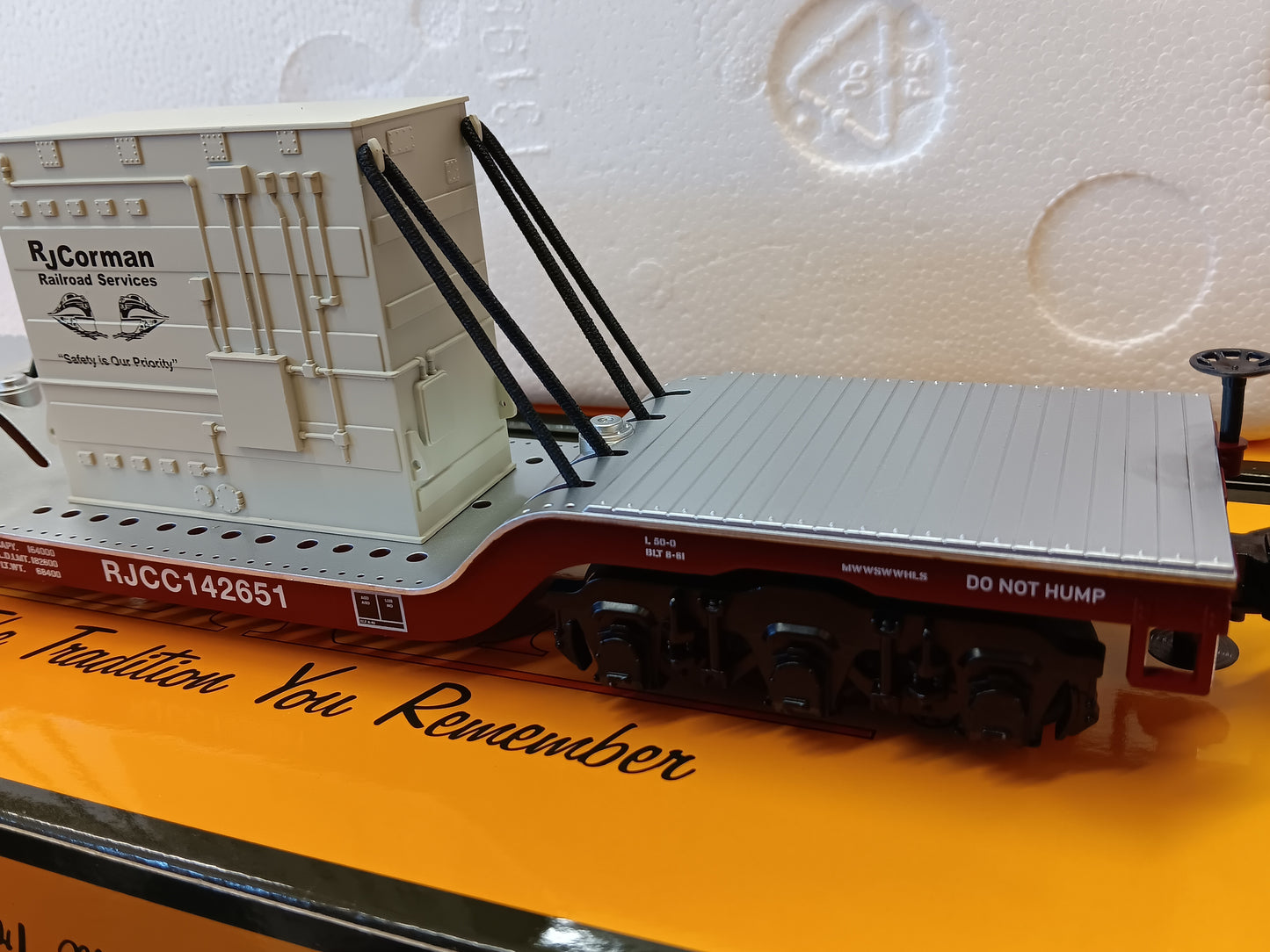 ( Now in Stock ) MTH Custom Railking RJ Corman Dep. Center Flat Car w/Transformer Load Rd # RJCC142651