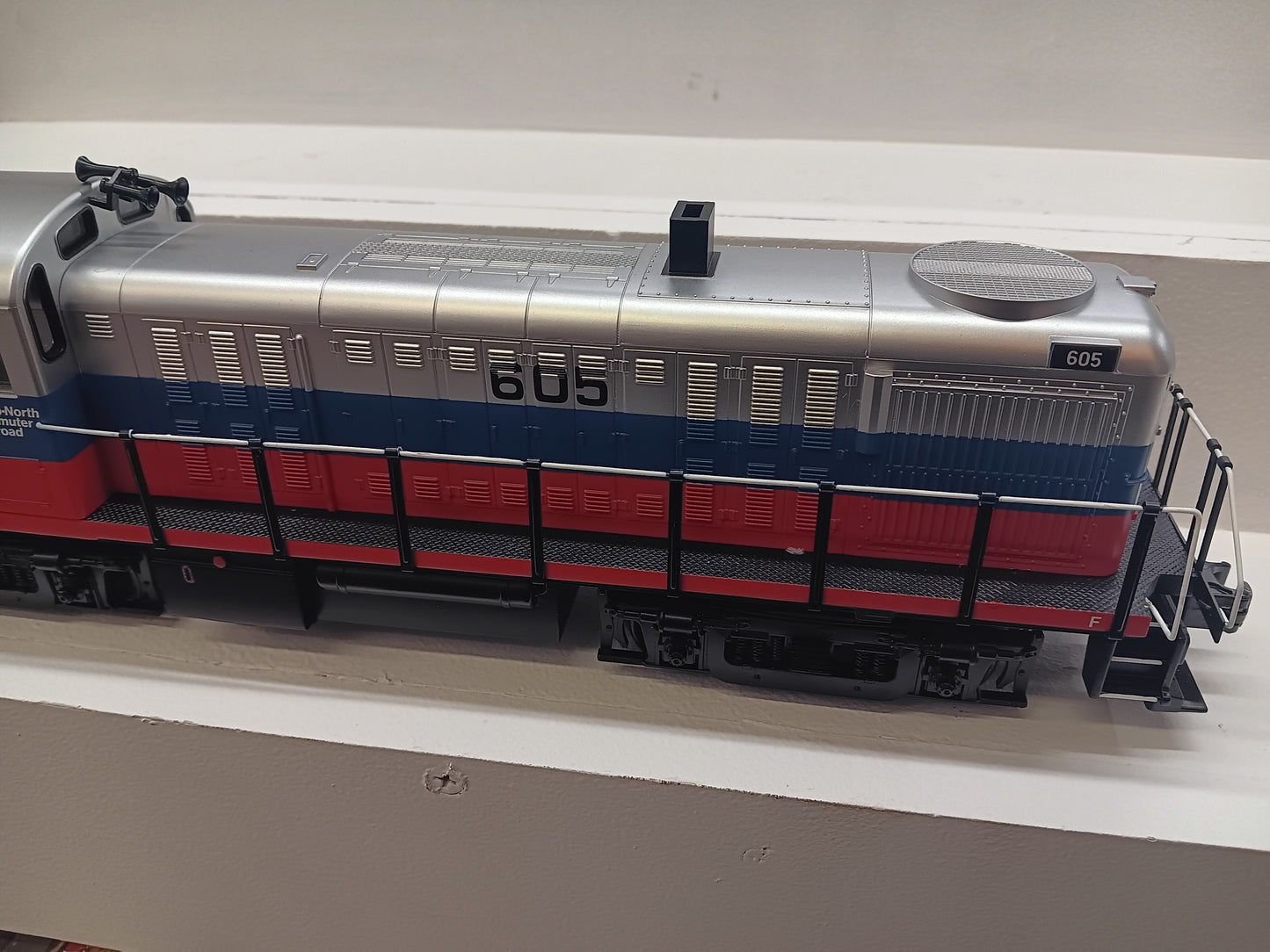 MTH Railking # 30-21193-1 ( Custom ) RS-3 Diesel Engine With Proto-Sound 3.0 - Metro North  Engine No. 605