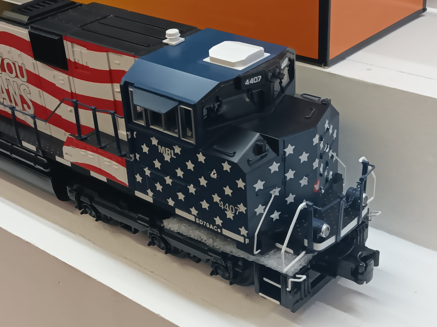 In stock MTH Railking # 30-20822-1 ( Montana Rail Link (Veterans) SD70-ACE & Caboose