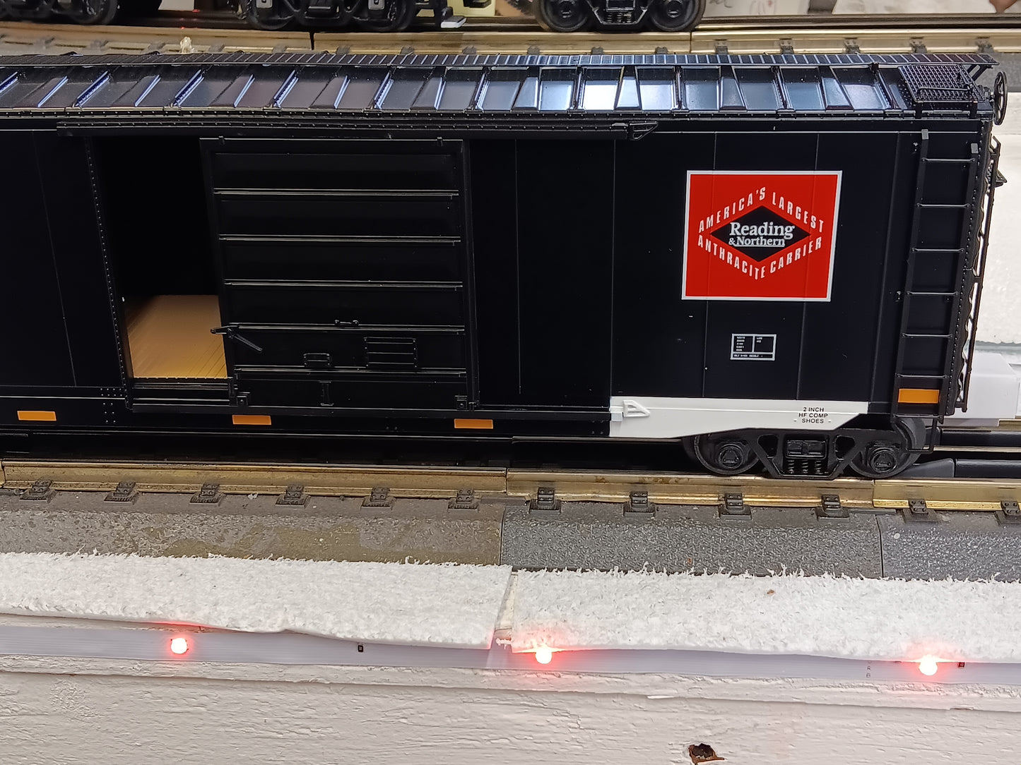 In Stock ( E-Z Catch Exclusive ) MTH PREMIER # 20-92437C RBM&N 50' PS-1 Box Car # 82193