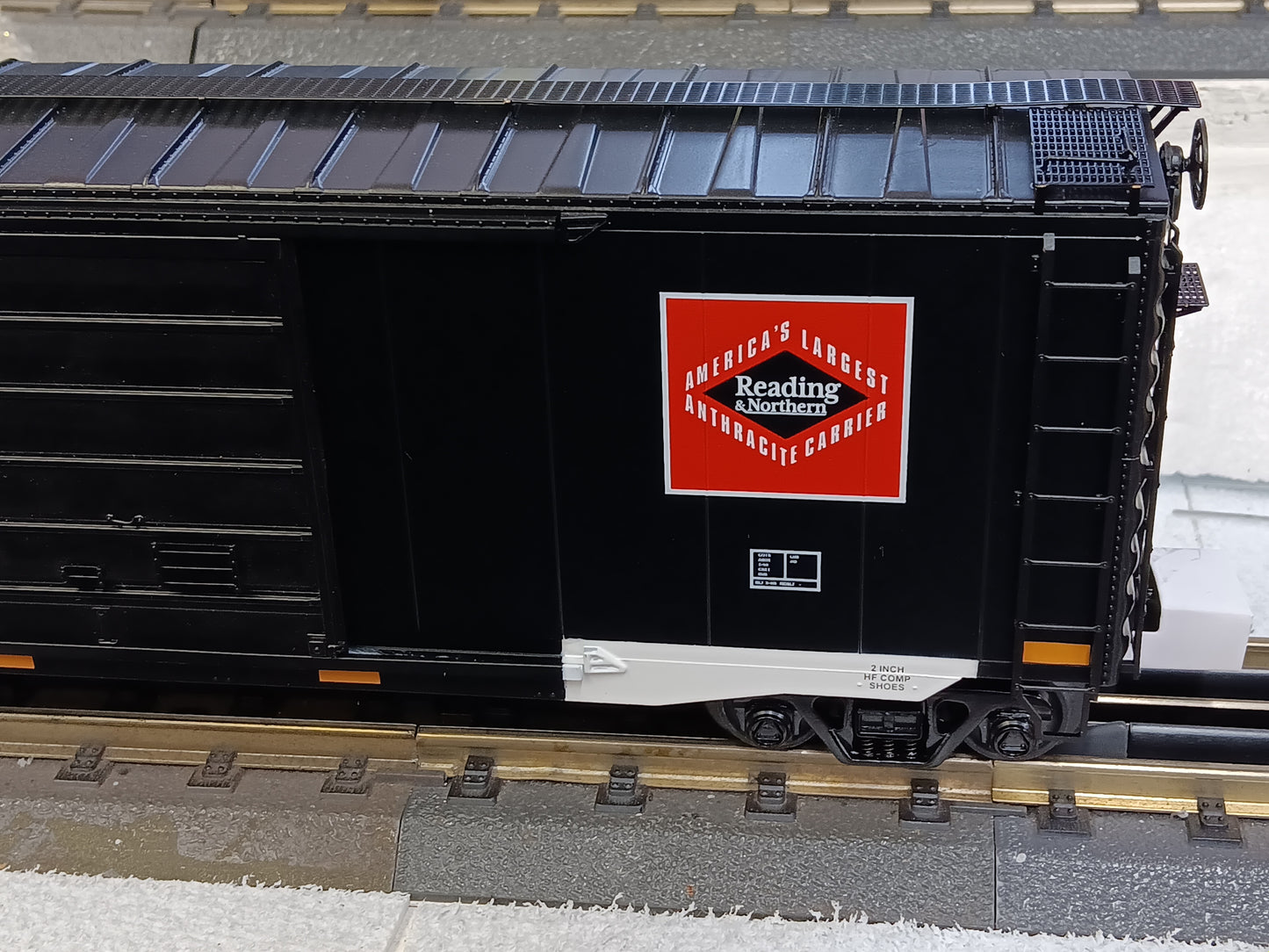In Stock ( E-Z Catch Exclusive ) MTH PREMIER # 20-92437D RBM&N 50' PS-1 Box Car # 82195