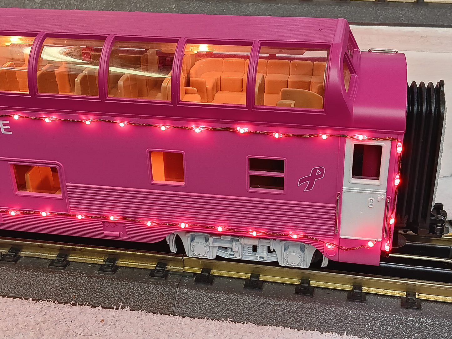 MTH # 30-68297 Cancer Awareness 60’ Streamlined Passenger w/ Red LED’s - Full Dome Vista
