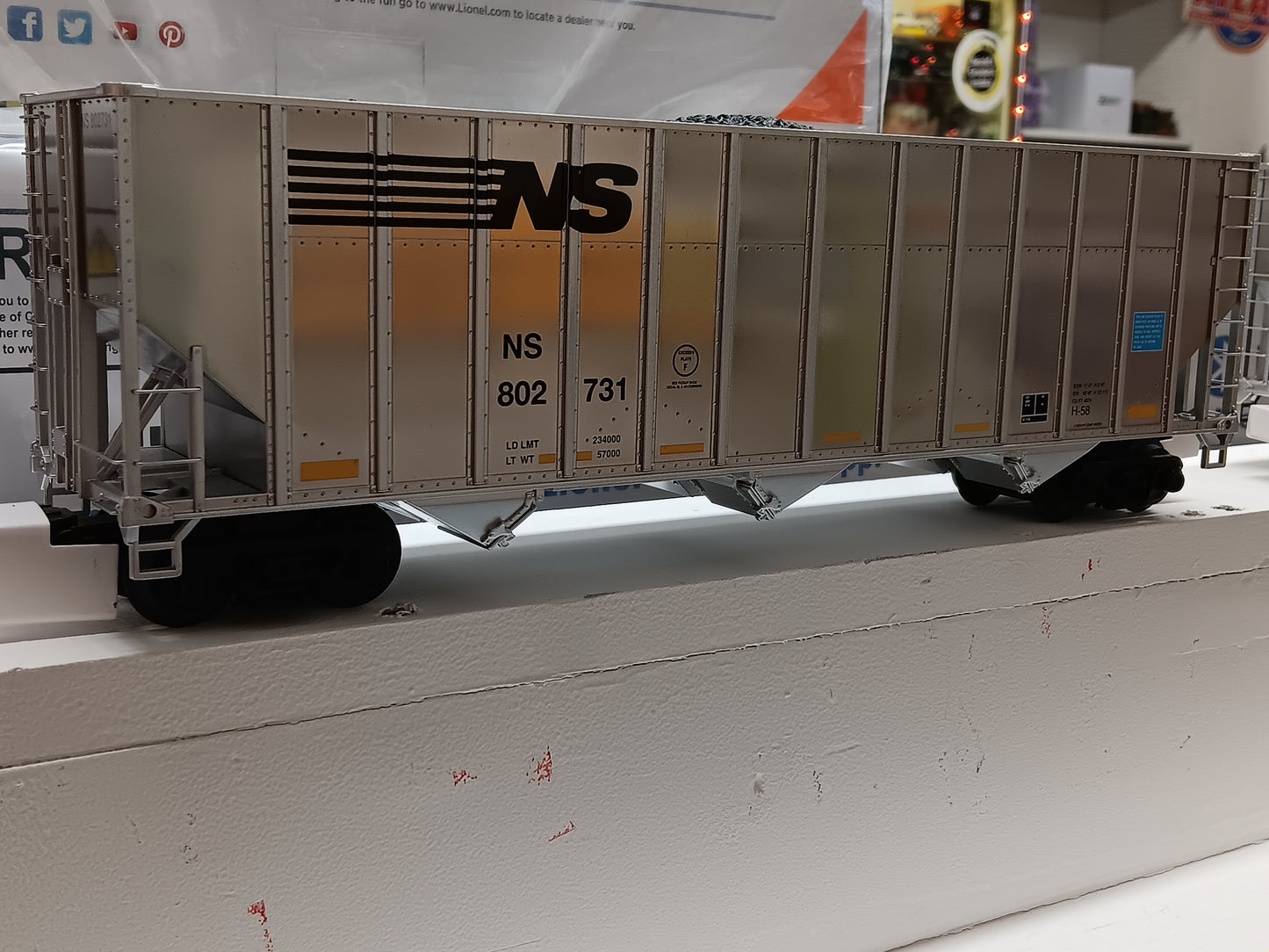 In Stock MTH Premier # 20-92391 ( 4-Car)  Coke Hopper Car Set - Norfolk Southern (Plated)