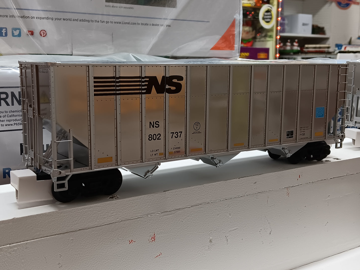 In Stock MTH Premier # 20-92391 ( 4-Car)  Coke Hopper Car Set - Norfolk Southern (Plated)