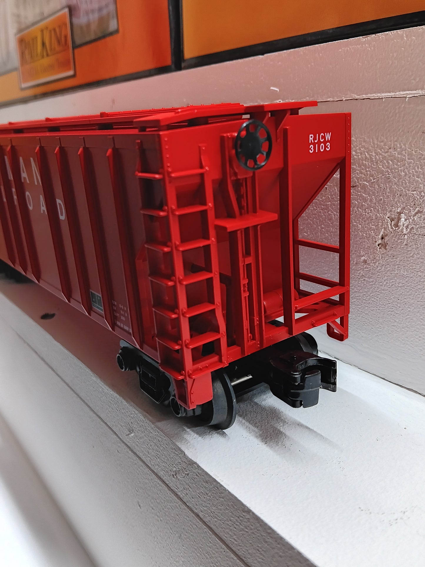 MTH RailKing # 30-70159 RJ Corman 3-Car Ps-2 Discharge Hopper Set (O Gauge)