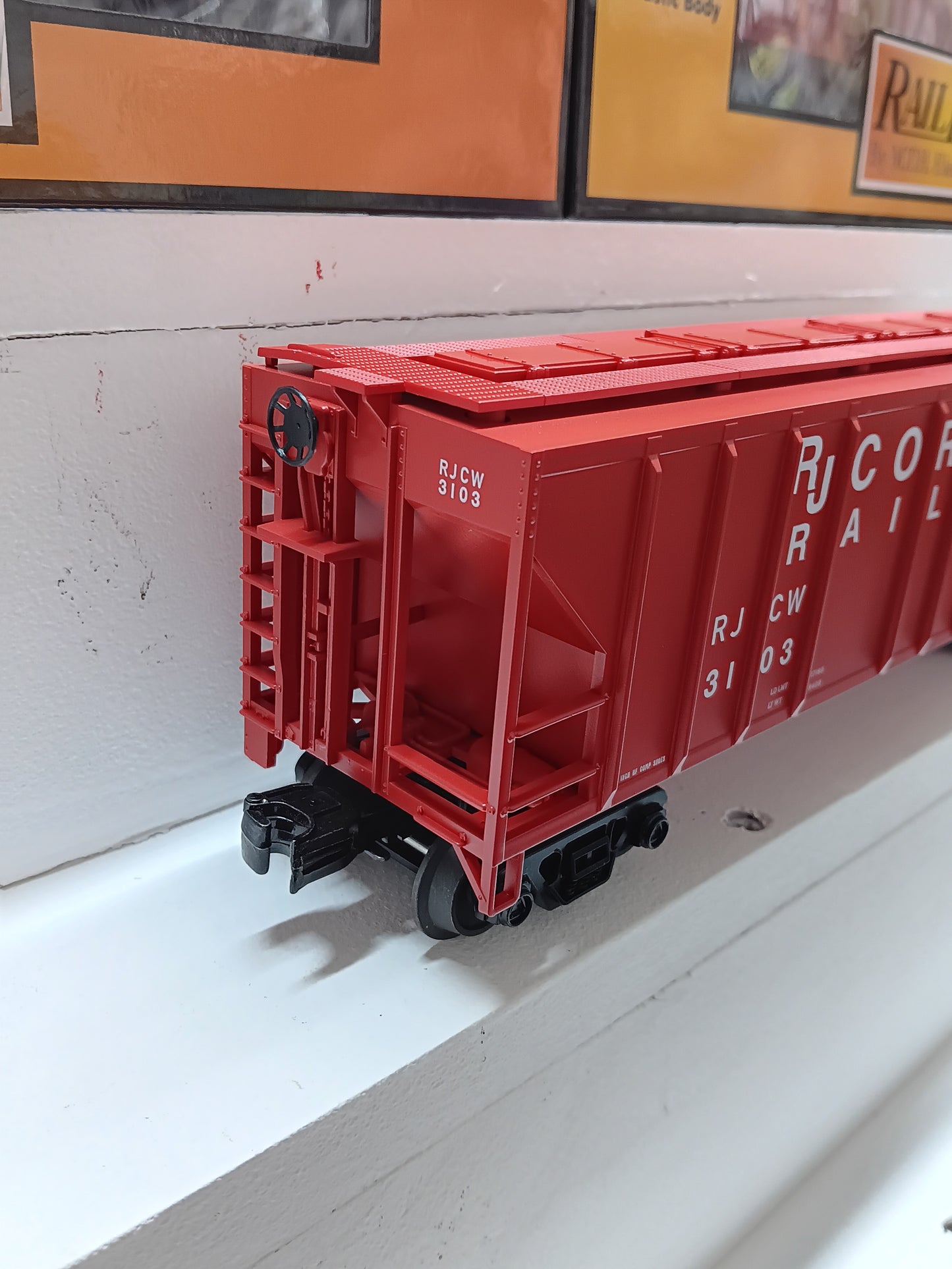 MTH RailKing # 30-70159 RJ Corman 3-Car Ps-2 Discharge Hopper Set (O Gauge)
