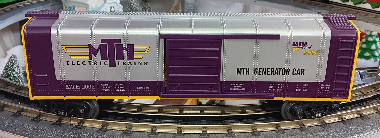MTH RailKing # 30-74223 O Gauge MTHRRC 2005 Rounded Roof Box Car w/Generator