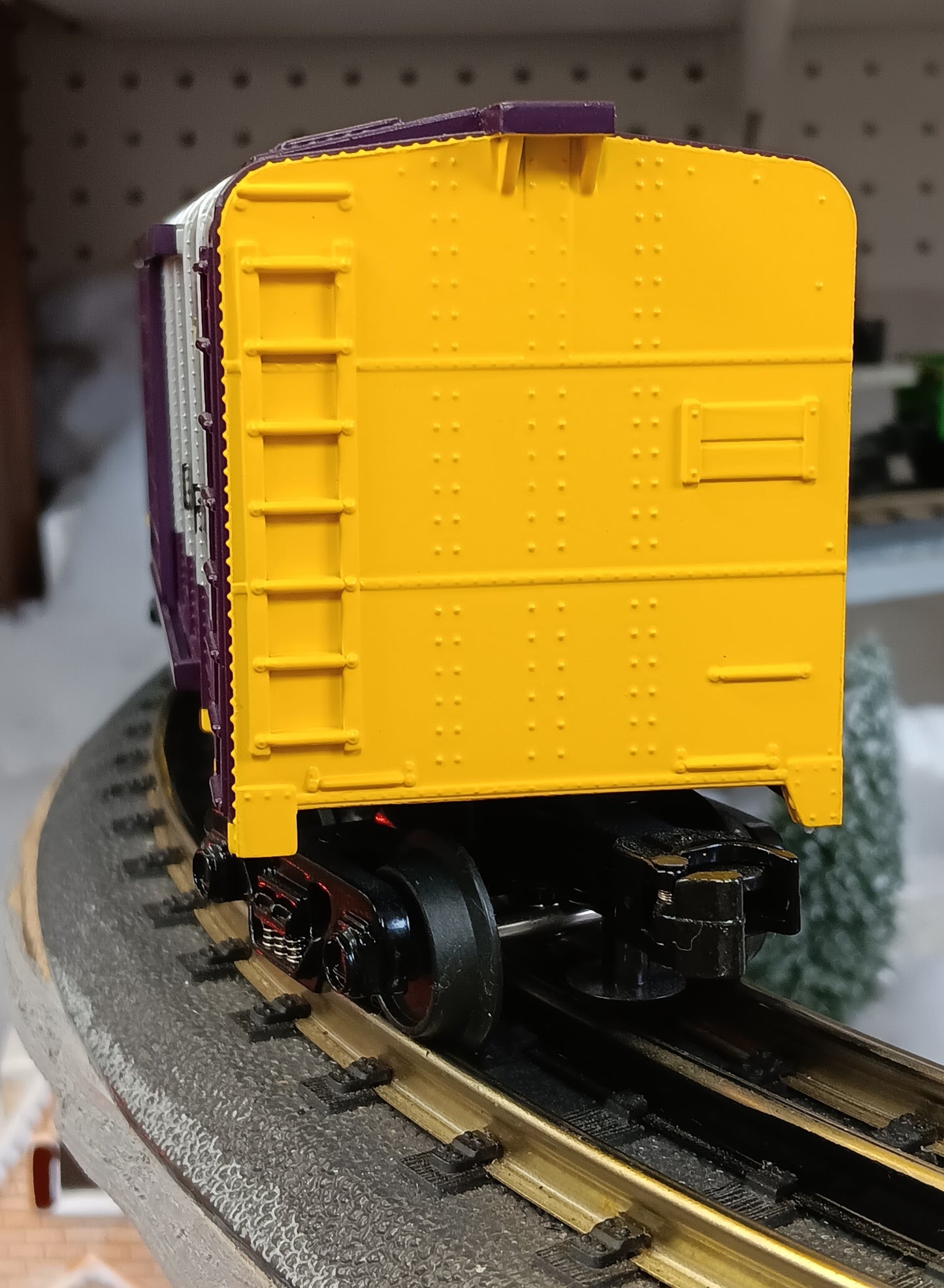 MTH RailKing # 30-74223 O Gauge MTHRRC 2005 Rounded Roof Box Car w/Generator