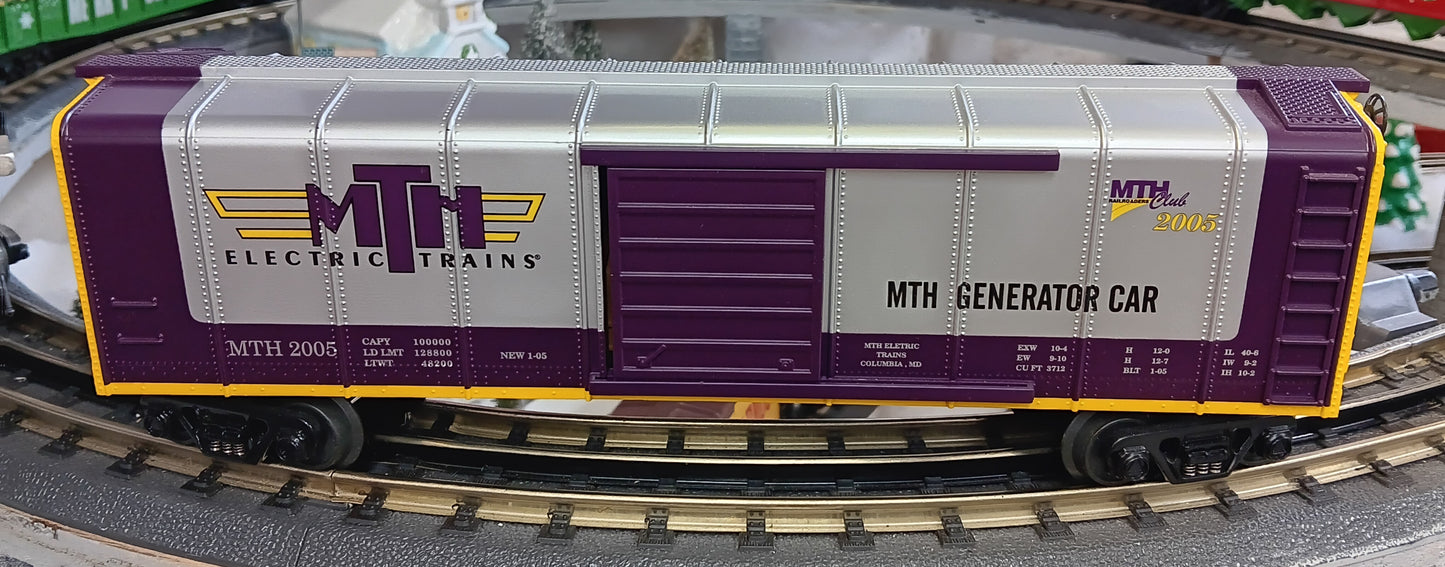 MTH RailKing # 30-74223 O Gauge MTHRRC 2005 Rounded Roof Box Car w/Generator