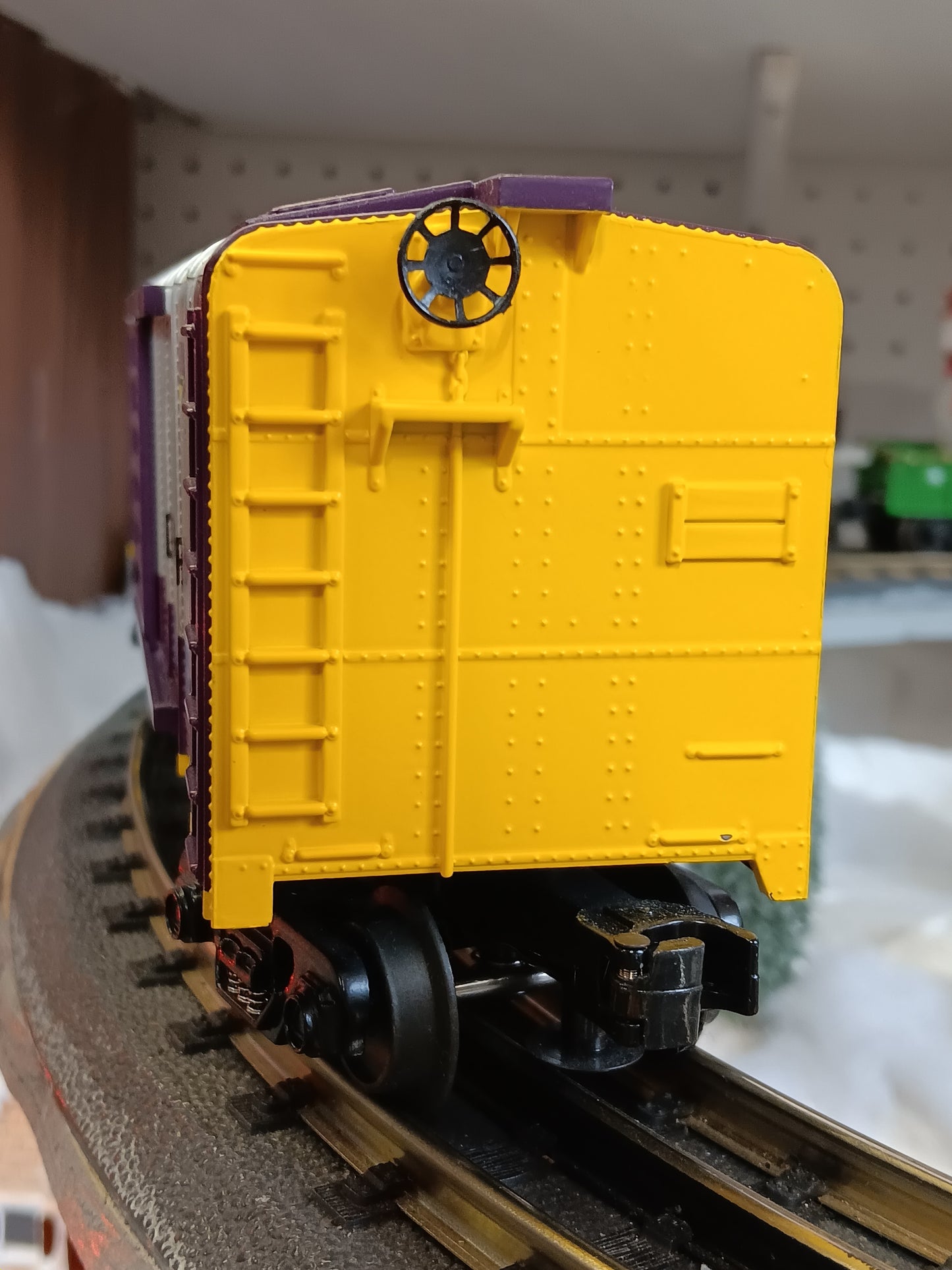 MTH RailKing # 30-74223 O Gauge MTHRRC 2005 Rounded Roof Box Car w/Generator