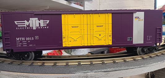 MTH RailKing # 30-74723 O Gauge MTHRRC 2013 50' Double Door Plugged Boxcar