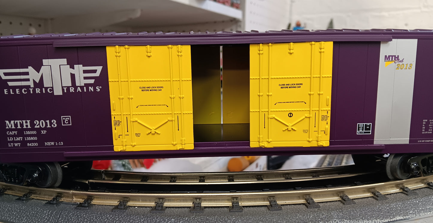 MTH RailKing # 30-74723 O Gauge MTHRRC 2013 50' Double Door Plugged Boxcar