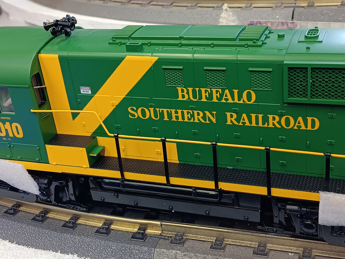 MTH O Scale Premier # 20-22060-1 Buffalo Southern RS-11 Low Hood Diesel Engine w/Proto-Sound 3.0