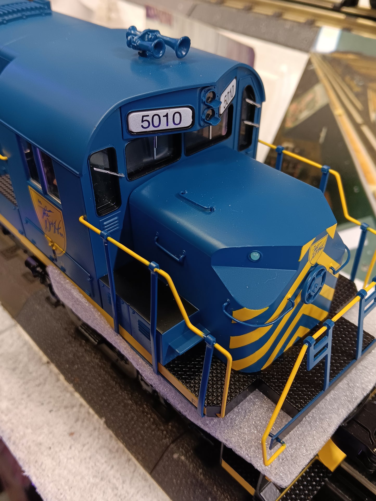 MTH O Scale Premier # 20-22059-1 Delaware & Hudson RS-11 Low Hood Diesel Engine w/Proto-Sound 3.0