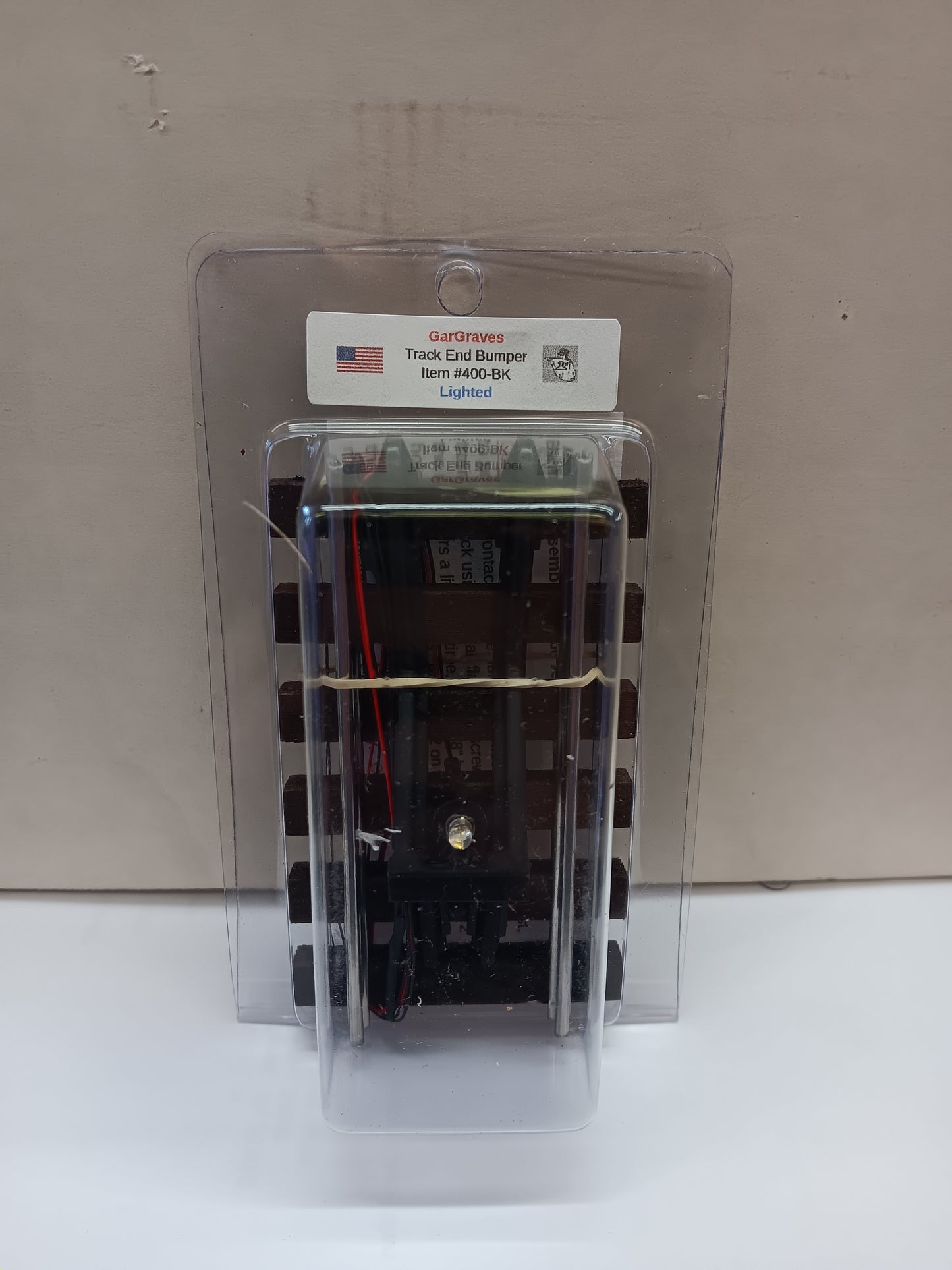 Gar Graves # 400-BK ( O Gauge )  Phantom Tinplate Black, Lighted Track Bumper 3 Rail