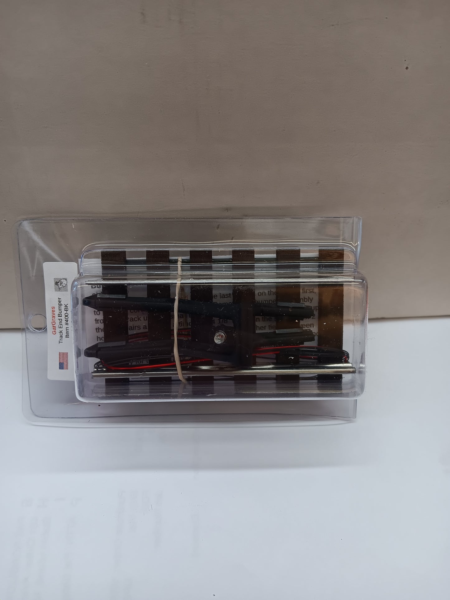 Gar Graves # 400-BK ( O Gauge )  Phantom Tinplate Black, Lighted Track Bumper 3 Rail