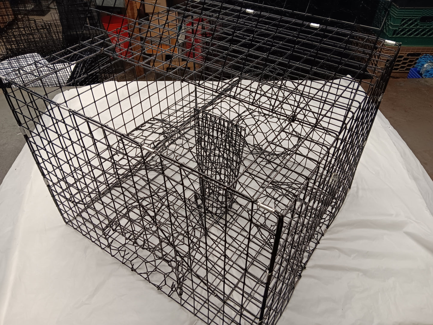 * PICK UP ONLY * E-Z Catch # P-302 Full Size Maryland Style Crab Pots ( 24 x 24 x 18 )