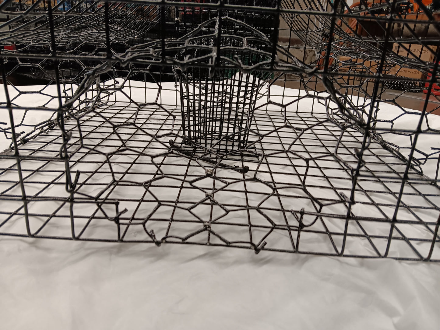 * PICK UP ONLY * E-Z Catch # P-302 Full Size Maryland Style Crab Pots ( 24 x 24 x 18 )