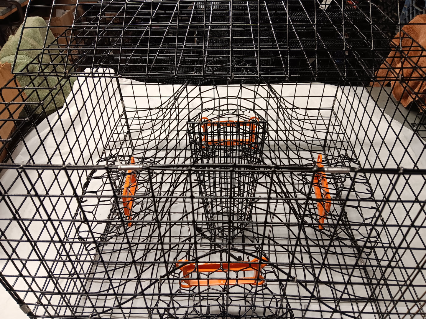 * PICK UP ONLY * E-Z Catch # P-302-STE Full Size Maryland Style Crab Pots ( 24 x 24 x 18 )
