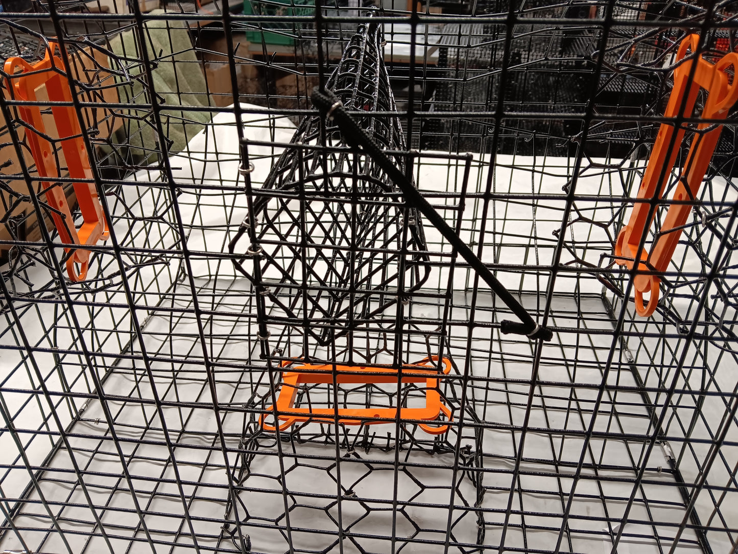 * PICK UP ONLY * E-Z Catch # P-302-STE Full Size Maryland Style Crab Pots ( 24 x 24 x 18 )