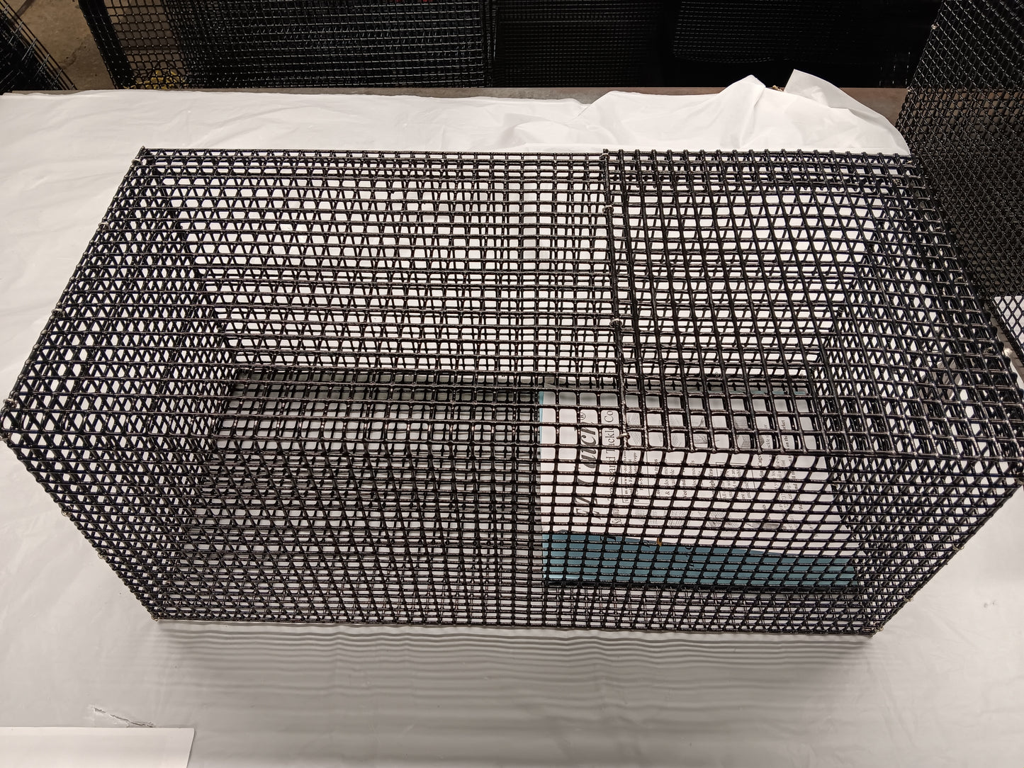 E-Z Catch # P-504 Holding Cage