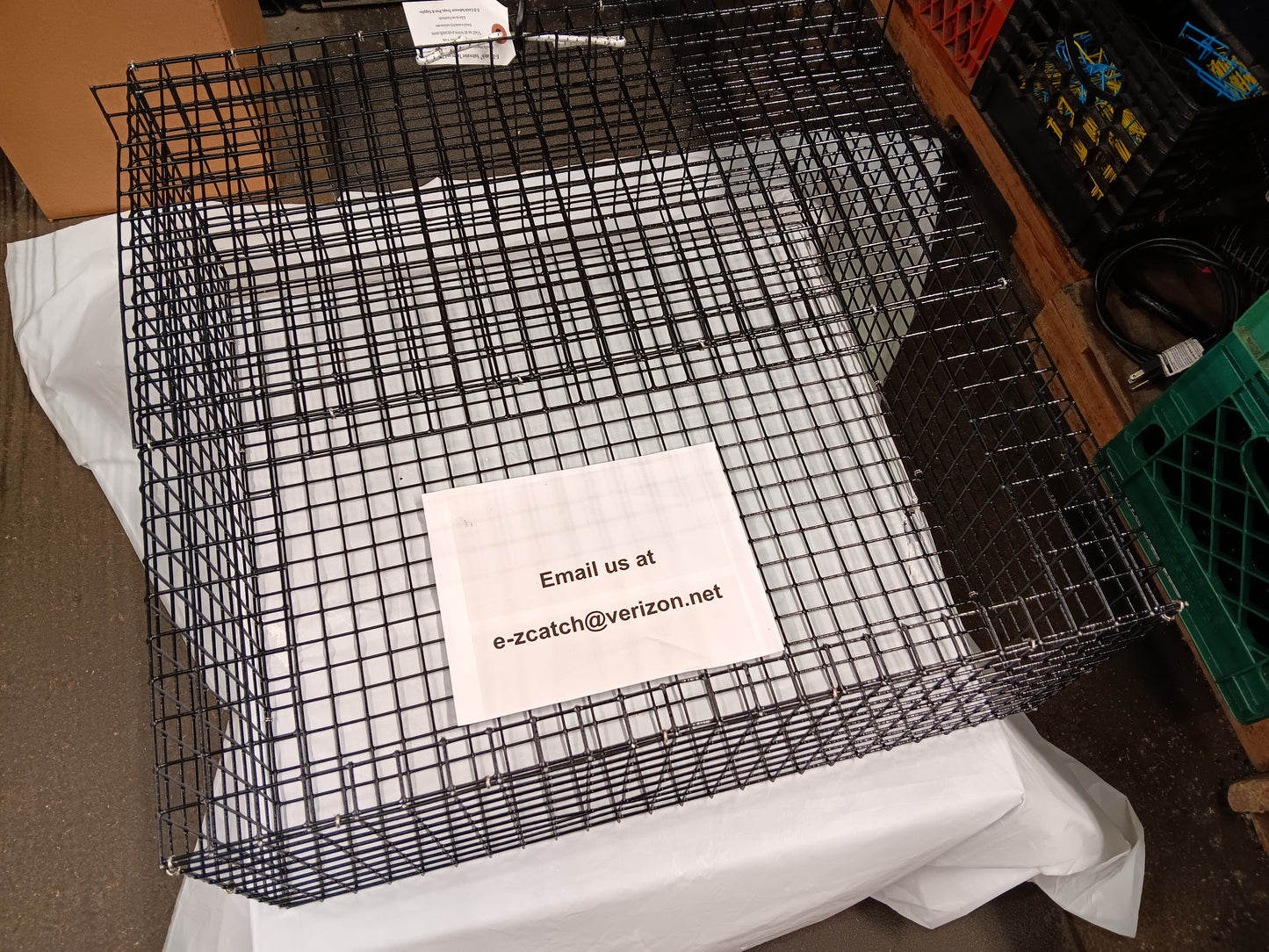 E-Z Catch # P-5000 Holding Cage ( PICK UP ONLY ) 24 X 24 X 10 ( 1 X 1 MESH )