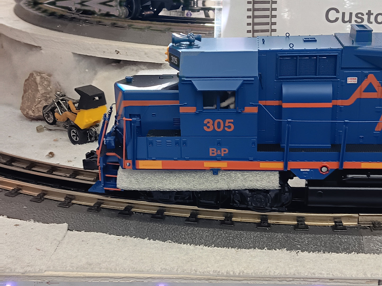 E-Z Catch Custom Run Buffalo & Pittsburgh GP35 MTH 20-22106-1 Premier Cab # 305 with Ditch Lights