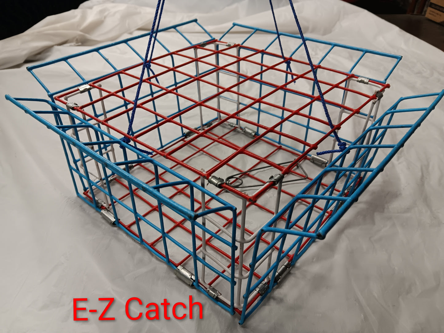 *PICK UP ONLY* 5 Pack E-Z Catch Four Door Weekender Kid's size Crab Traps # P-402-RWB (Red, White, & Blue)