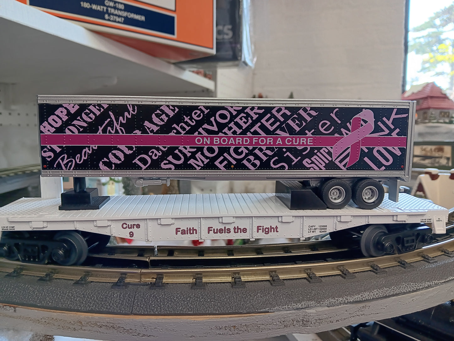 Custom MTH RailKing # 30-76980 Cure 9 Cancer Awareness Flat Car w/ 40’ Trailer