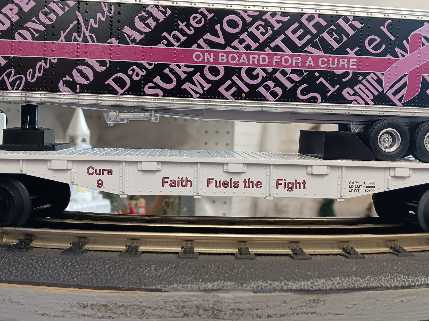 Custom MTH RailKing # 30-76980 Cure 9 Cancer Awareness Flat Car w/ 40’ Trailer