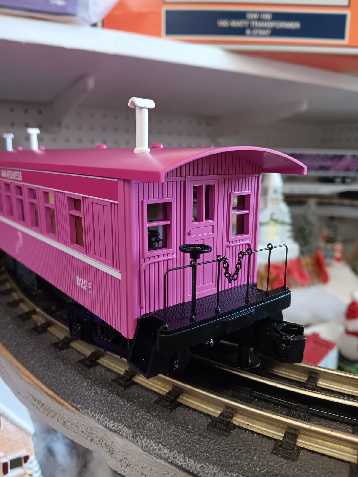 E-Z Catch Custom 30-6462 O Gauge RailKing Cancer Awareness 3-Car Overton Passenger Coach Set
