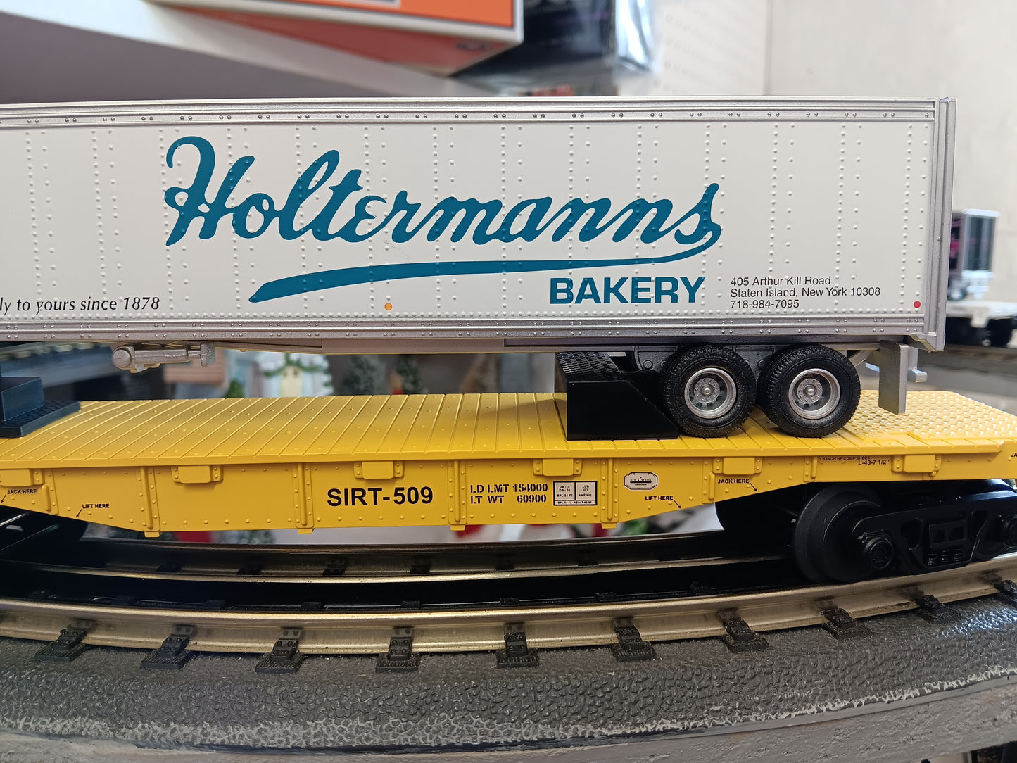 E-Z Catch Custom MTH # 30-78603 SIRT O Gauge Flat Car # 509 w/ HOLTERMANNS BAKERY Trailer