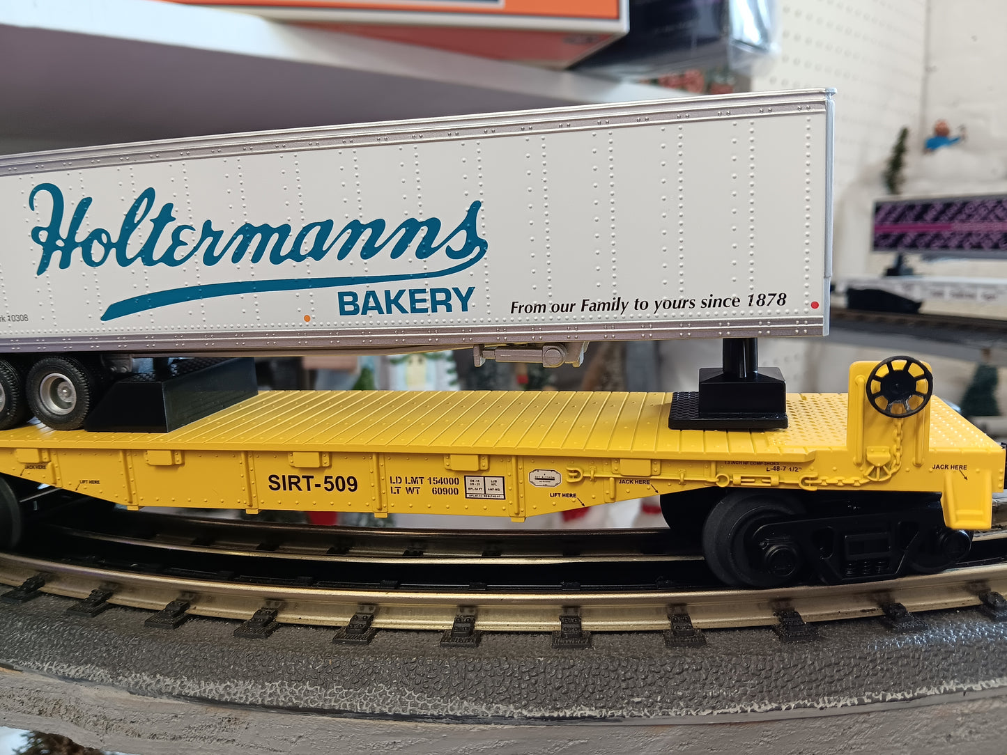 E-Z Catch Custom MTH # 30-78603 SIRT O Gauge Flat Car # 509 w/ HOLTERMANNS BAKERY Trailer