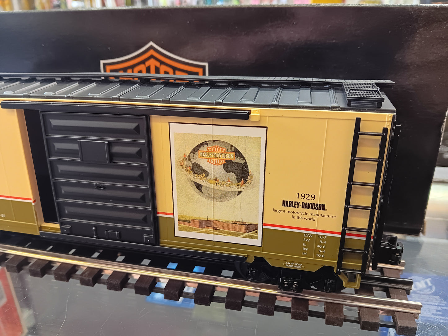 MTH # 20-93215 Harley-Davidson 40' Box Car