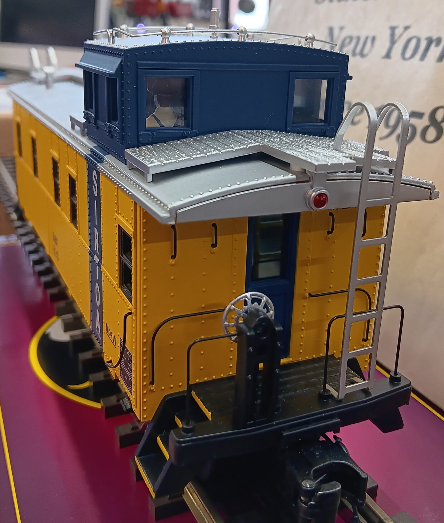 E-Z CATCH EXCLUSIVE Staten Island Rapid Transit Offset Steel Caboose MTH Premier # 20‑91911