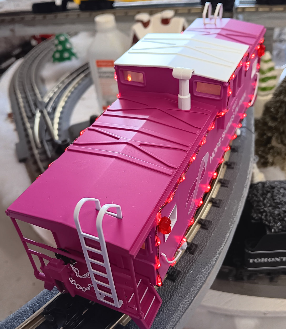 E-Z Catch Custom MTH RailKing # 30-77441 O Gauge Cancer Awareness Extended Vision Caboose with LED Lights Rd # 2027